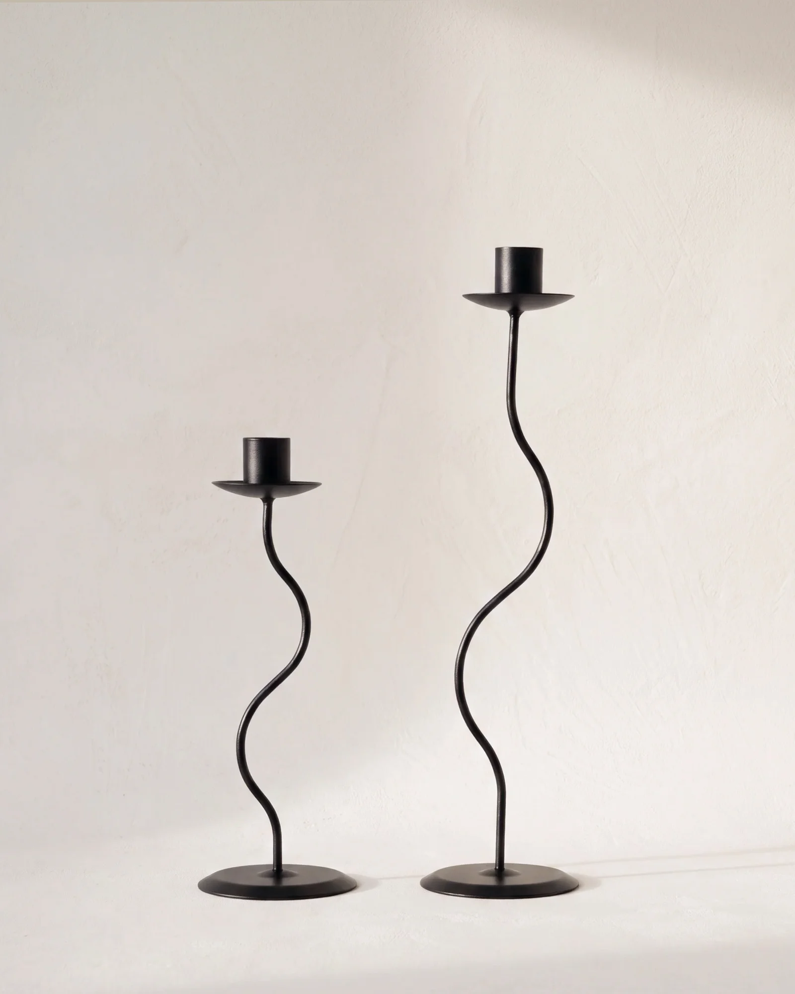 Black long wave candle holders 